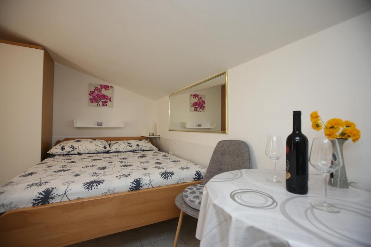Stela Apartments Zablace Luaran gambar